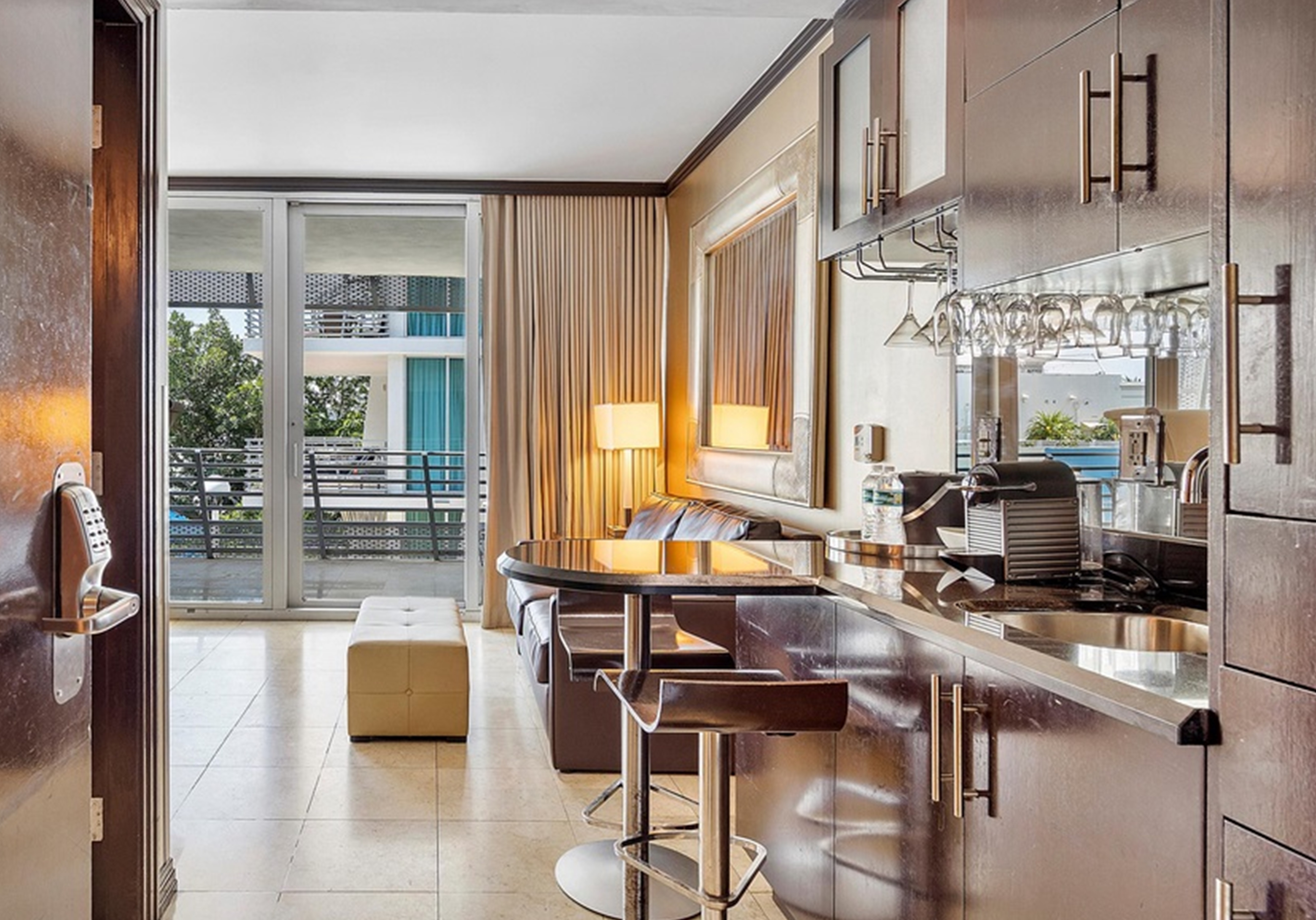 SBV Luxury Ocean Hotel Suites — photo 16 of 22